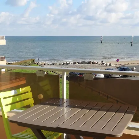 3 Pieces Avec Vue Sur Et Port * Grandcamp-Maisy