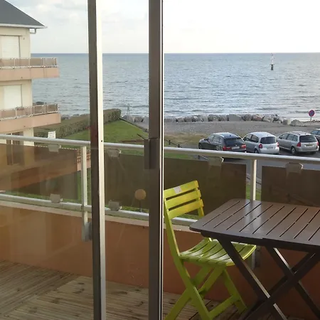 3 Pieces Avec Vue Sur Et Port *