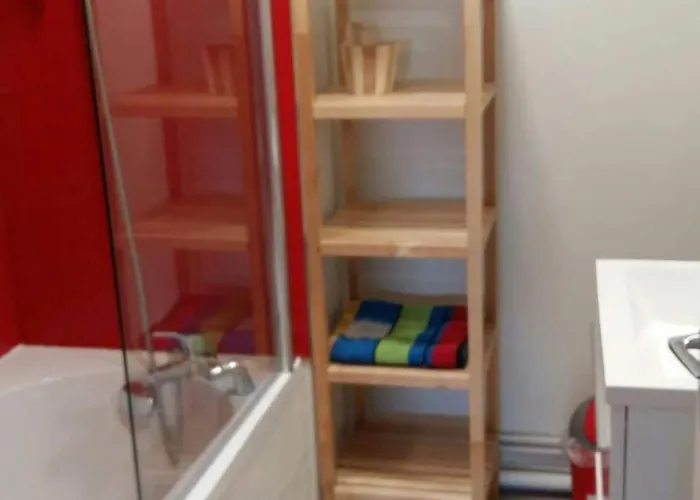 3 Pieces Avec Vue Sur Et Port