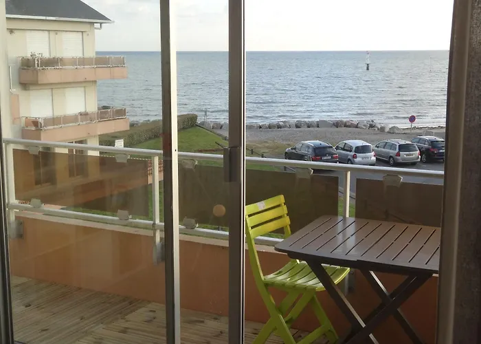 3 Pieces Avec Vue Sur Et Port *